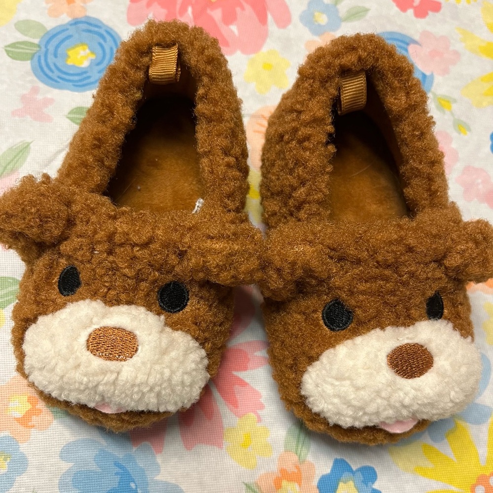 Wonder Nation Brown Bear Kids Slippers